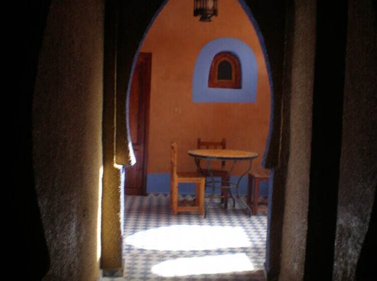 Riad Aicha & Camel Trekking