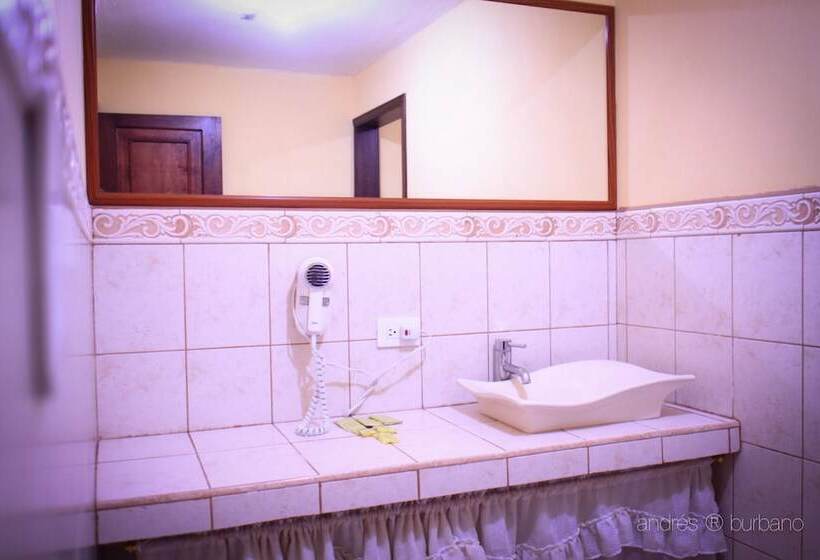 Golden Rest Latacunga