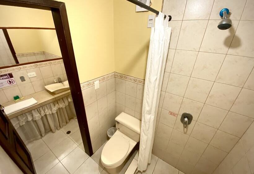 Golden Rest Latacunga