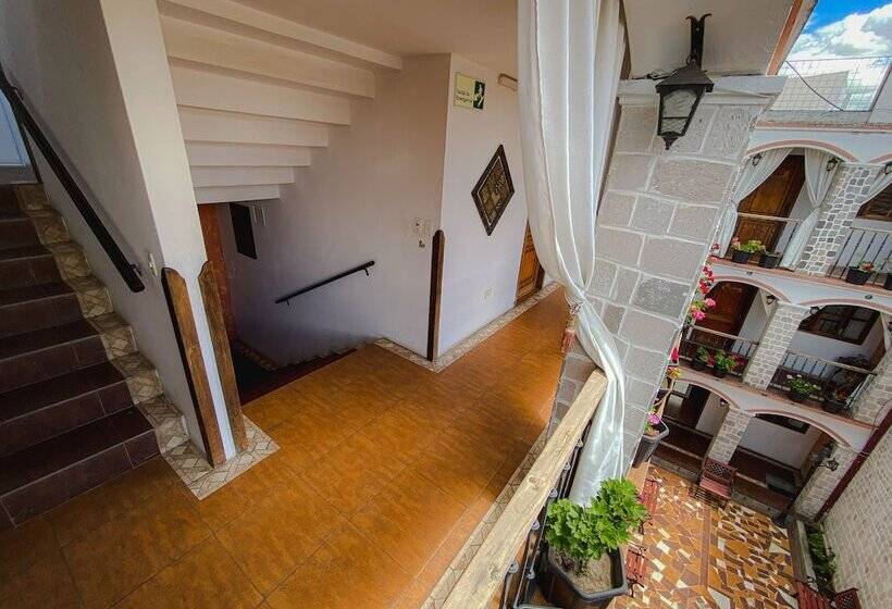 Golden Rest Latacunga