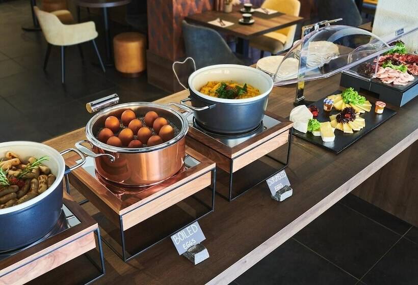 Vista Lakefront Boutique