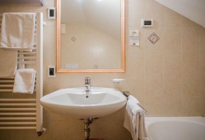 Wirtshaushotel Alpenrose