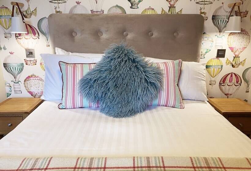 Bed and Breakfast The Hive At Poppi Red