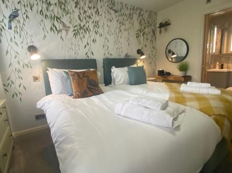 Bed and Breakfast The Hive At Poppi Red