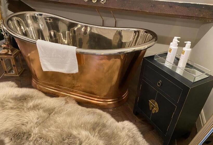 Bed and Breakfast The Hive At Poppi Red