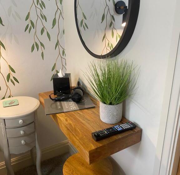 Bed and Breakfast The Hive At Poppi Red