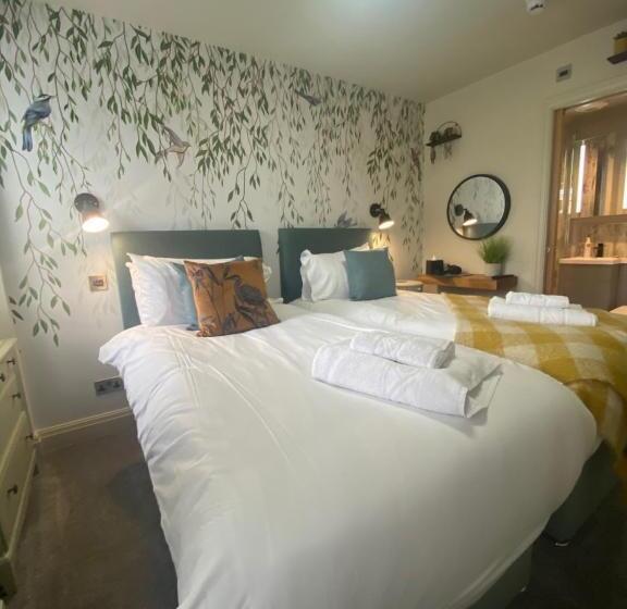 Bed and Breakfast The Hive At Poppi Red