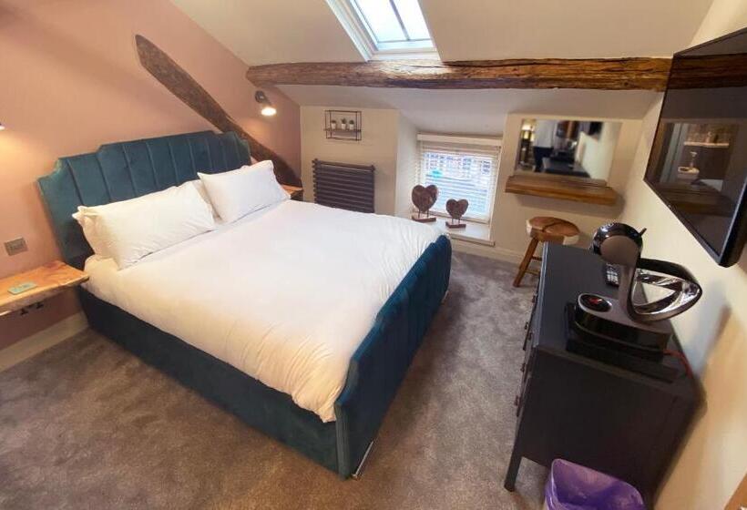 Bed and Breakfast The Hive At Poppi Red