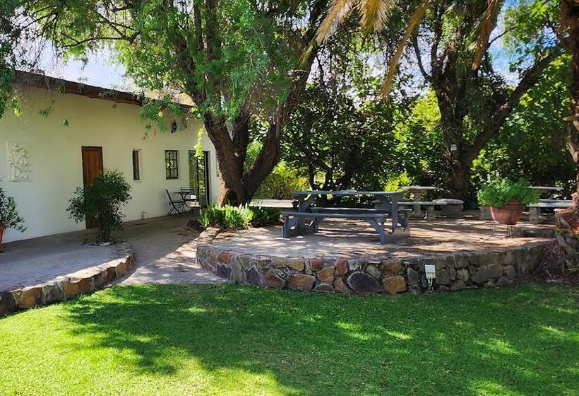 فندق Bezalel Wine & Brandy Estate