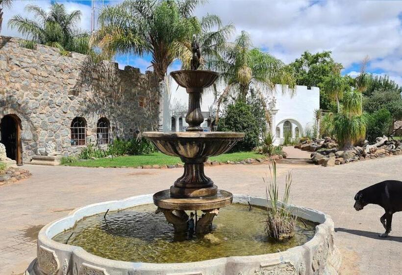 فندق Bezalel Wine & Brandy Estate