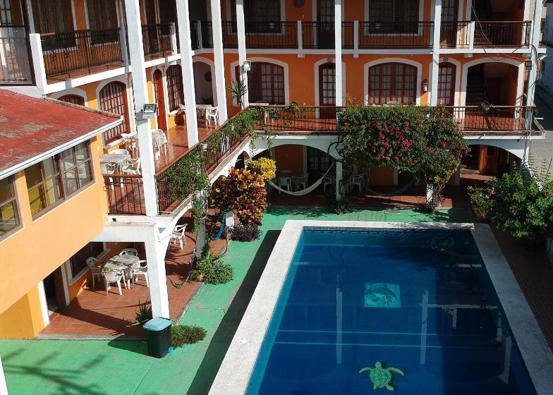 בית מלון כפרי Don Luis Hostal   Sucursal Galeana   Tecolutla