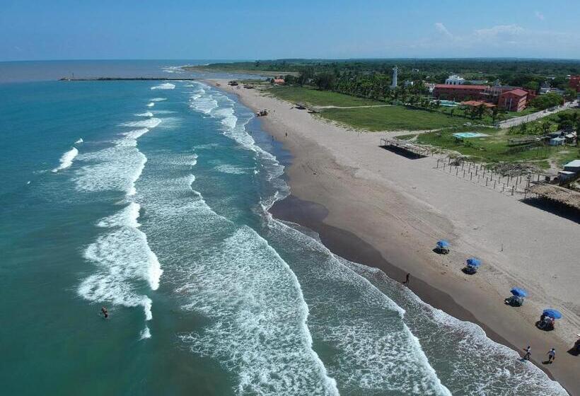 בית מלון כפרי Don Luis Hostal   Sucursal Galeana   Tecolutla