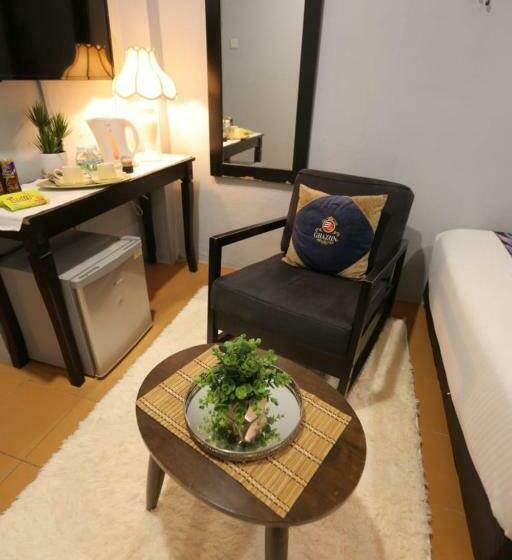 Hotel Ghazrins Garuda Jb