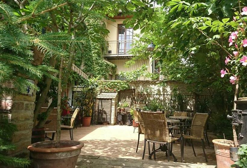 פנסיון Central Vendégház