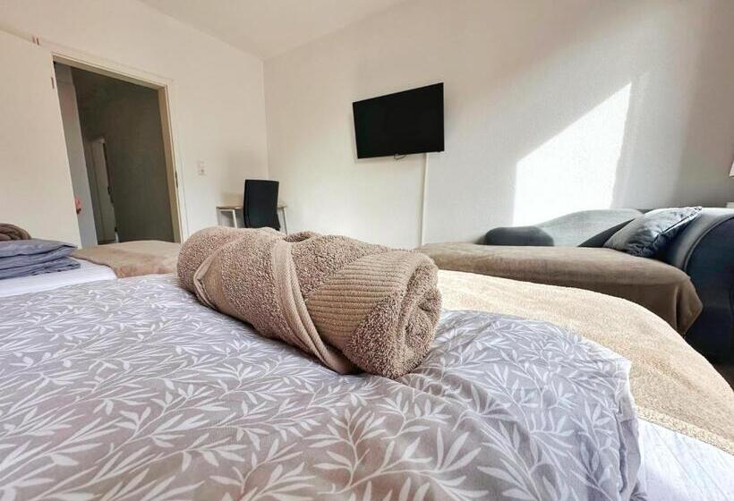 펜션 Cozy Room In A Sharing Apartment Wg In The Black Forest