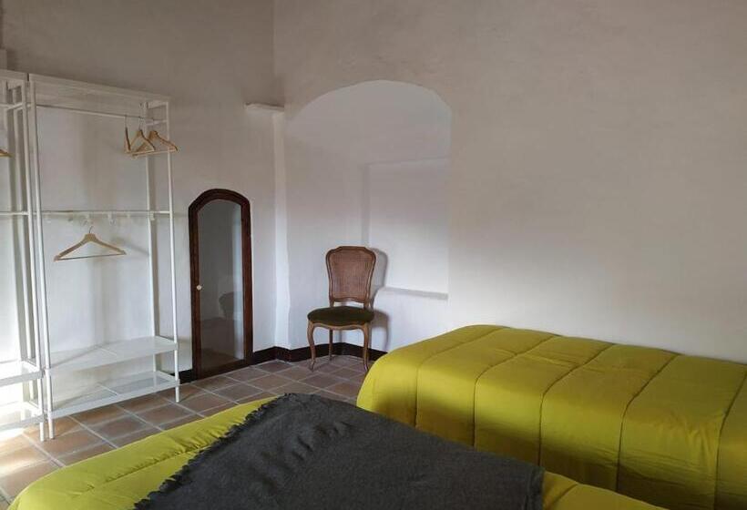فندق صغير Apartament La Trilla