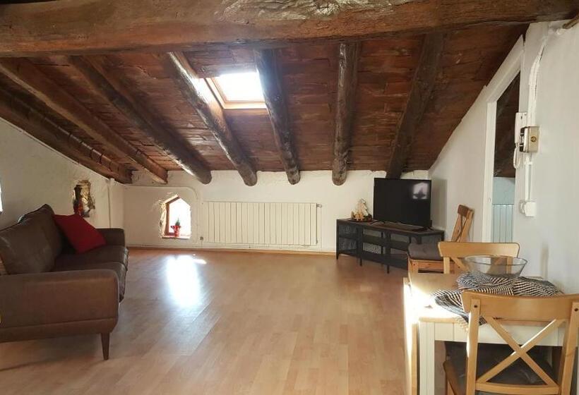 فندق صغير Apartament La Trilla