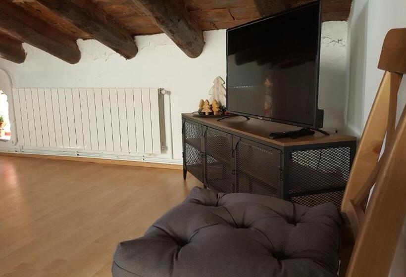 فندق صغير Apartament La Trilla