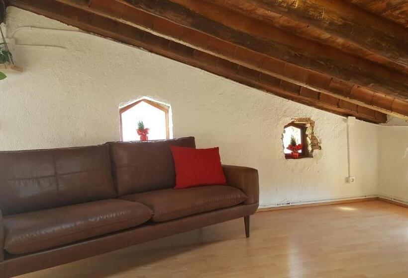 فندق صغير Apartament La Trilla