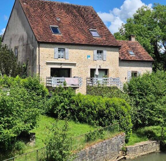 ベッドアンドブレックファースト Au Lavoir Du Serein L Eventail