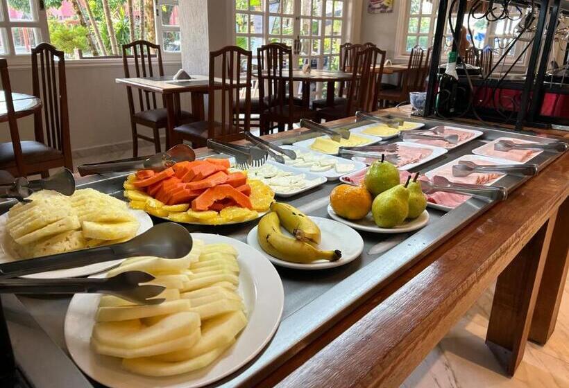 Fabuloso Flat 243 Amarílis 2 Piscinas Climatizadas, Sky 170 Canais Carregador Veiculo Elétrico Rivie