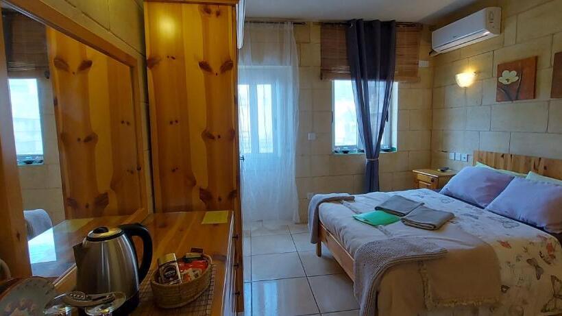 تختخواب و صبحانه Happy&healthy Gozo, Maltese House Of Character, Self Check In