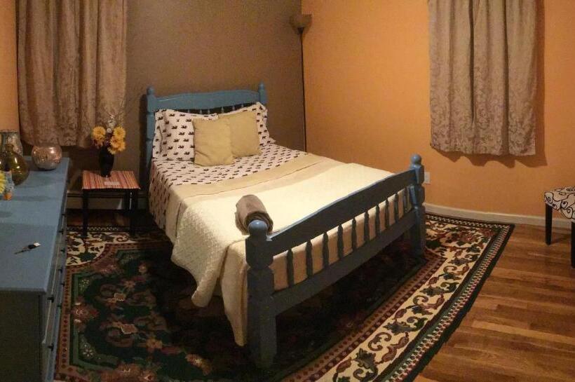پانسیون Beautiful Room Near Jfk And Close To Laguardia Airports