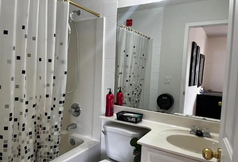 بنسيون Hidden Valley Treehouse Home!