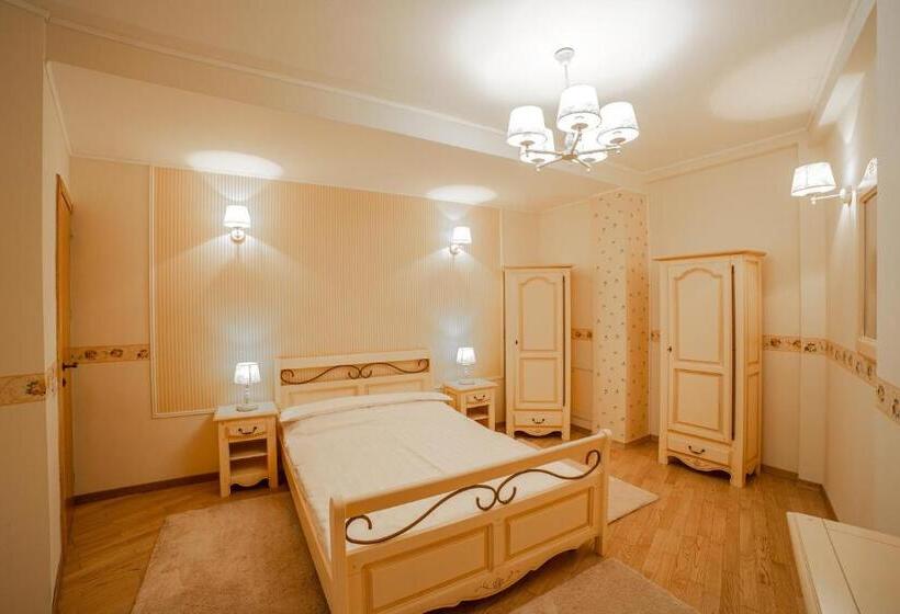 פנסיון Imperial