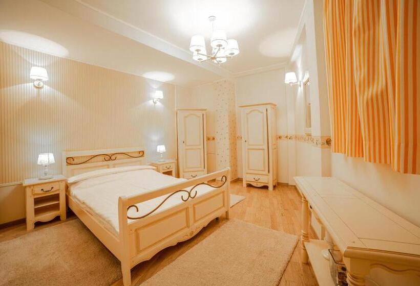 פנסיון Imperial