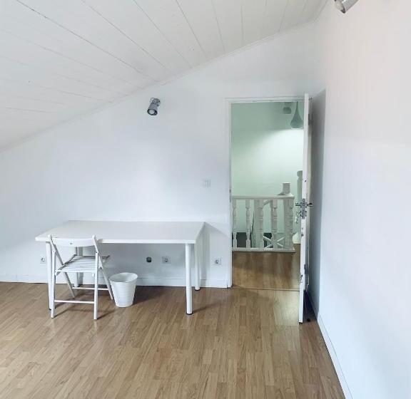 پانسیون Restelo House Shared Appartment