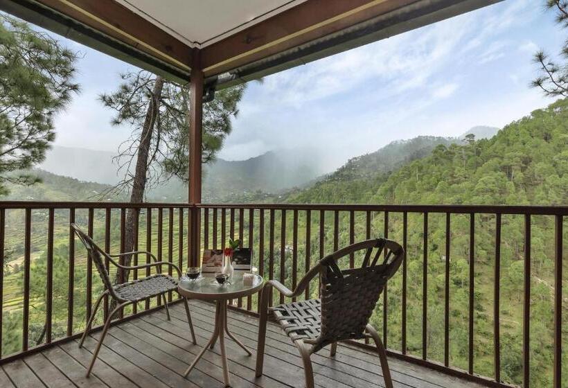 منتجع Club Mahindra Binsar Villa