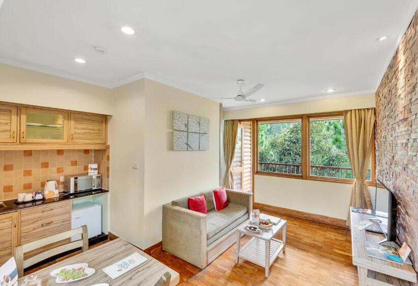 منتجع Club Mahindra Binsar Villa