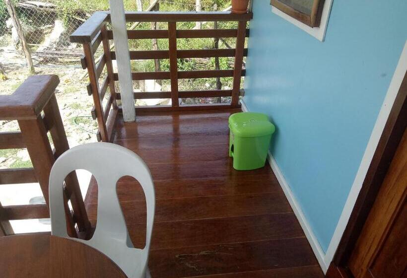 Общежитие Jeno Tourist Inn