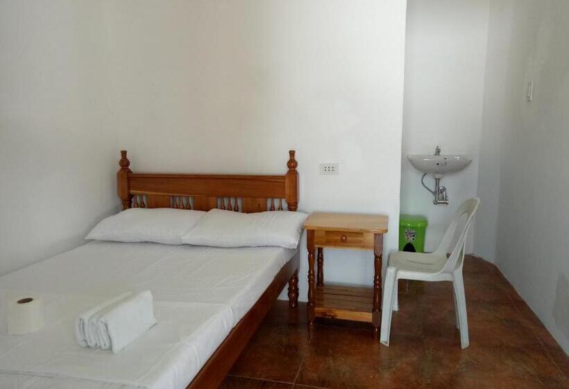 Общежитие Jeno Tourist Inn