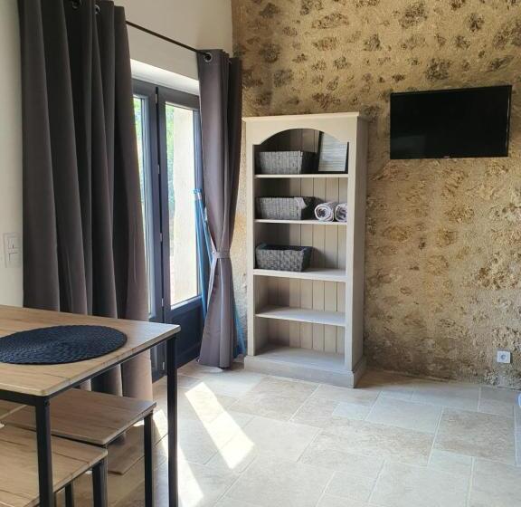 مبيت وإفطار Bastide Bellugue Maison D Hôtes Réseau Bienvenue à La Ferme à 3 Minutes De Lourmarin