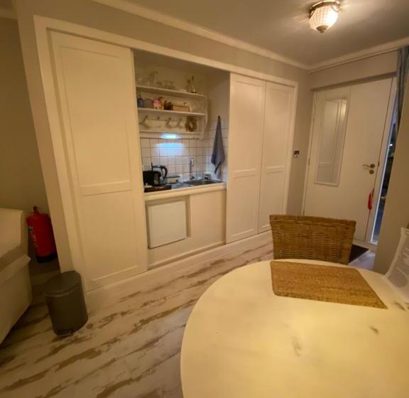 צימר De Vijverkamer     Privé Diner Op De Kamer Mogelijk!!