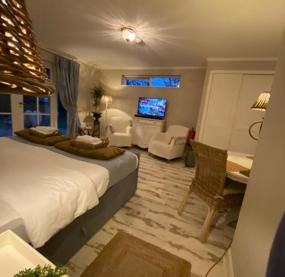 צימר De Vijverkamer     Privé Diner Op De Kamer Mogelijk!!