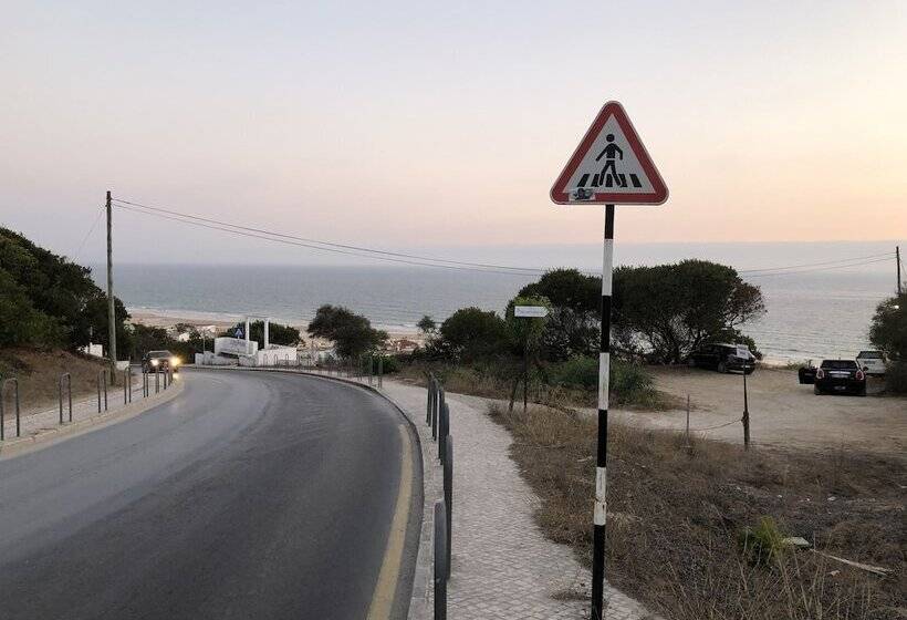 Fonte Da Telha Beach Hostel