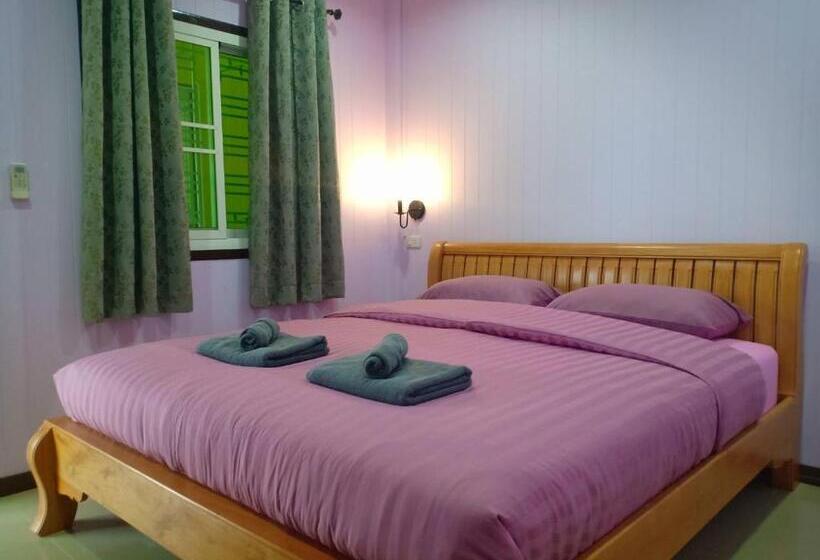 בית מלון כפרי Siri Guesthouse