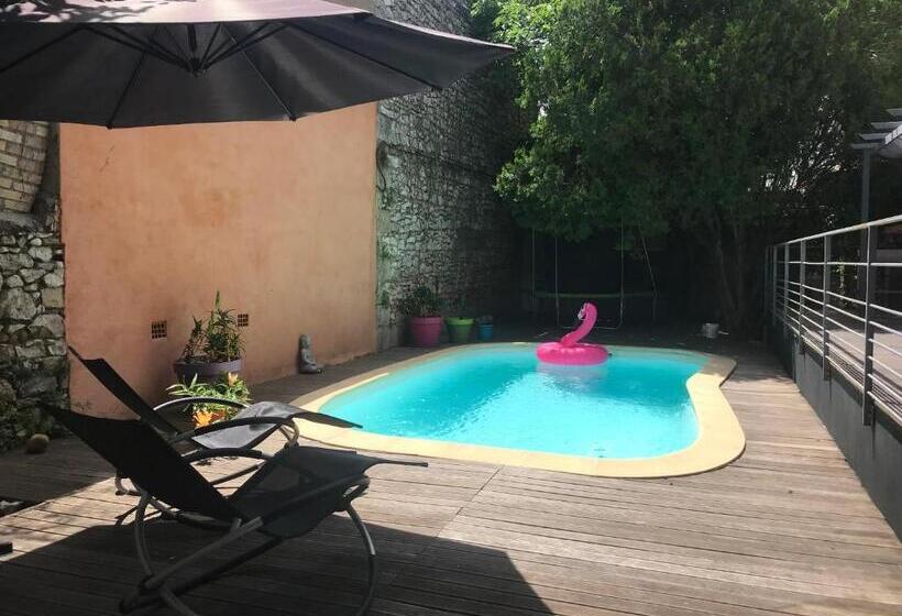 پانسیون Allegria Nîmes