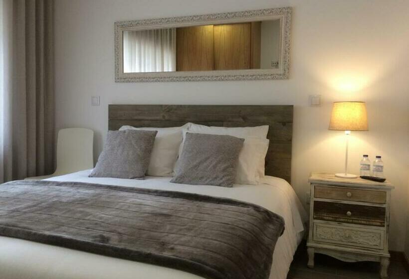 بنسيون Casinha Do Rossio