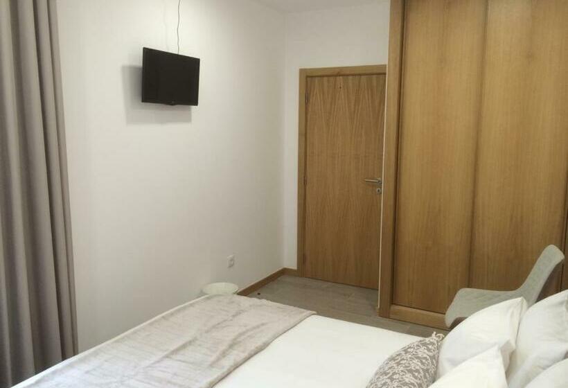 بنسيون Casinha Do Rossio