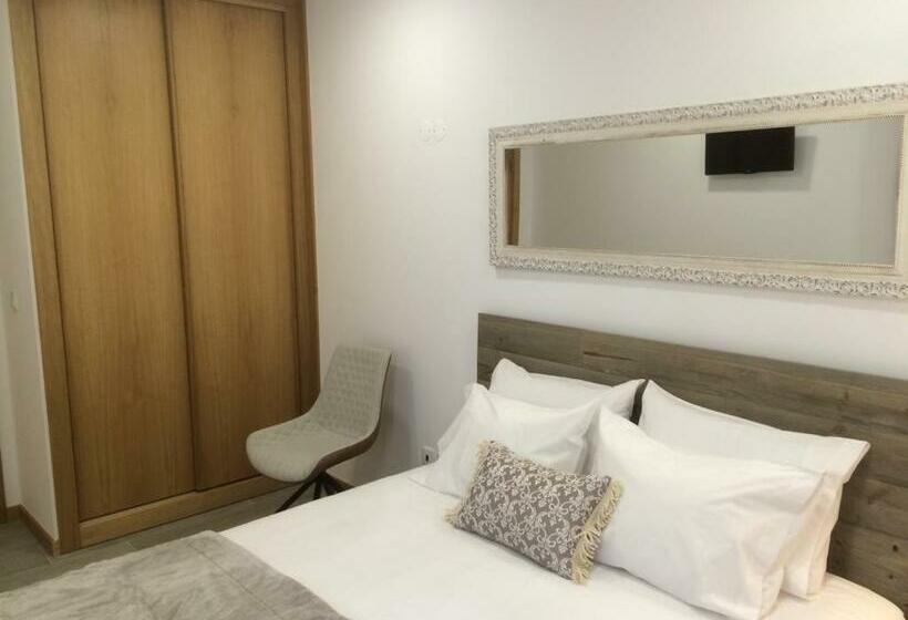 بنسيون Casinha Do Rossio