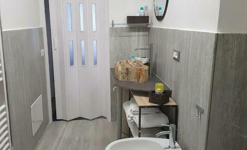 膳宿费 Mansarde & Suite Maison 1706 Lago Orta