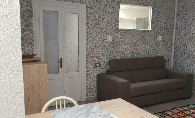 بنسيون Mansarde & Suite Maison 1706 Lago Orta