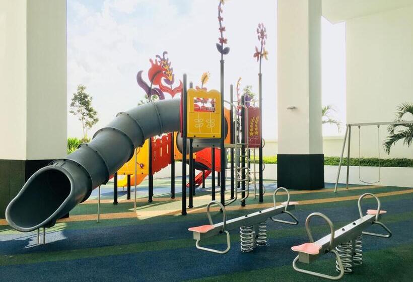 פנסיון Pinnacle Tower Apartment Stay By Feel Suites