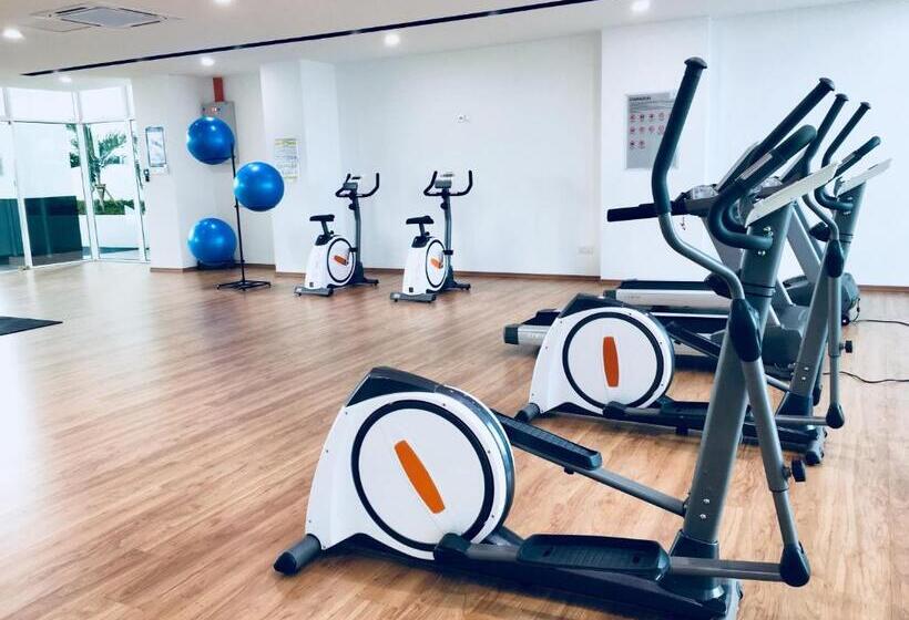 פנסיון Pinnacle Tower Apartment Stay By Feel Suites