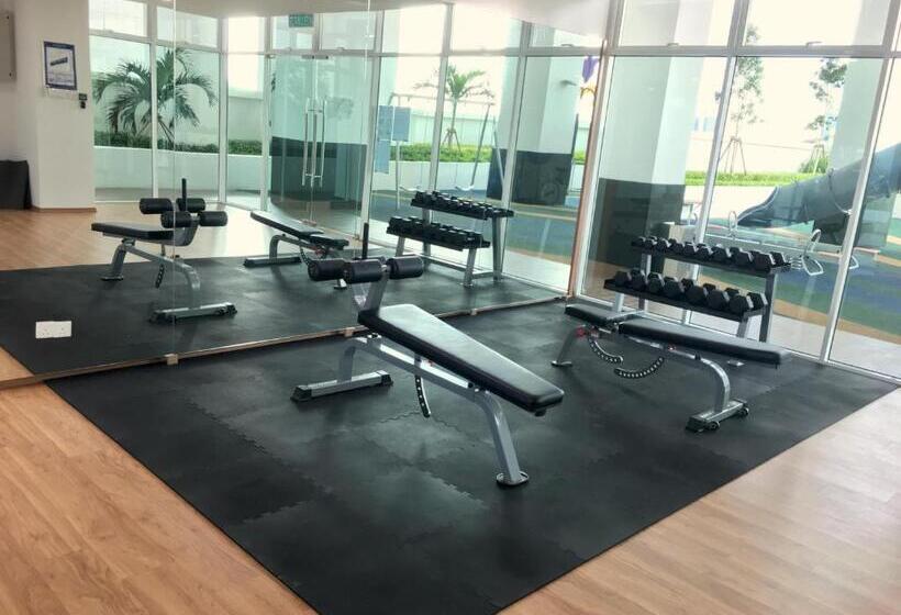 פנסיון Pinnacle Tower Apartment Stay By Feel Suites