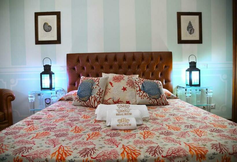 بنسيون Regal House Anzio